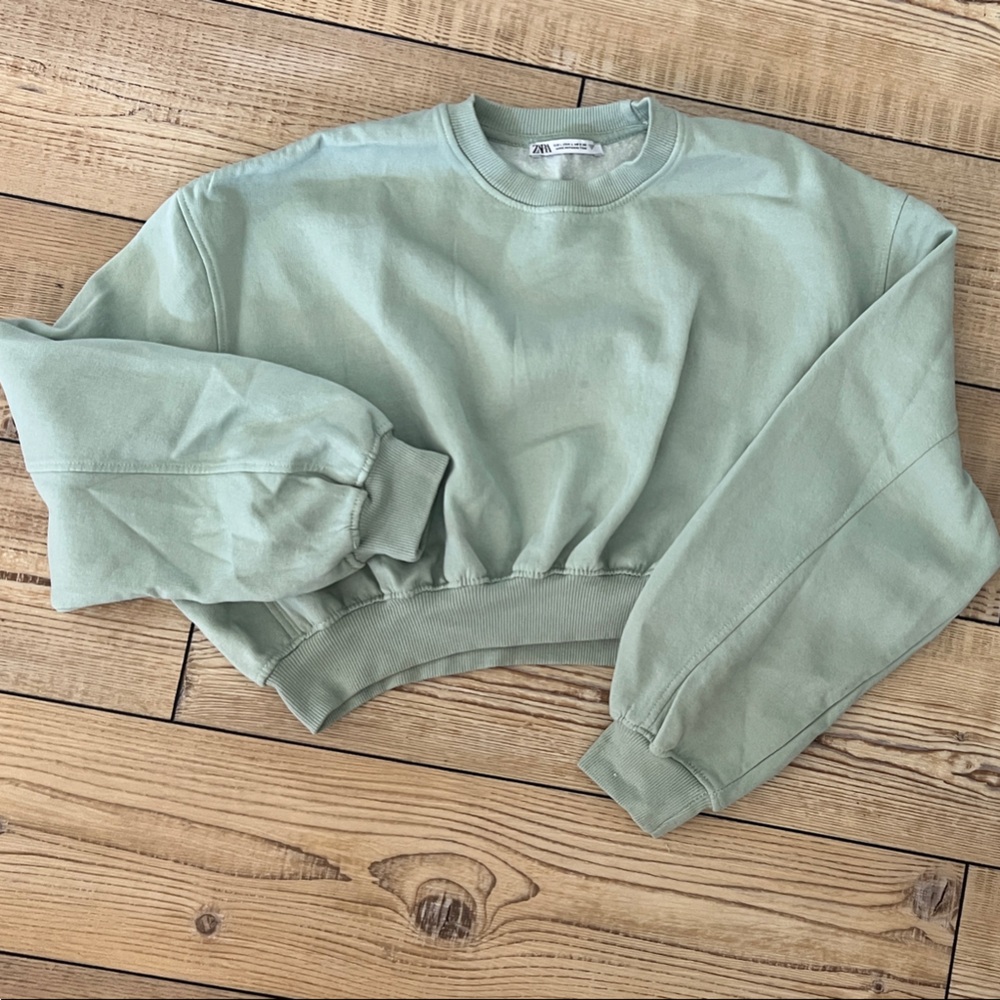 Zara Sage Green Cropped Sweatshirt